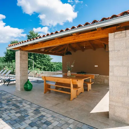 Gorgeous Home In Vizinada With Wi-Fi Сasa de vacaciones *