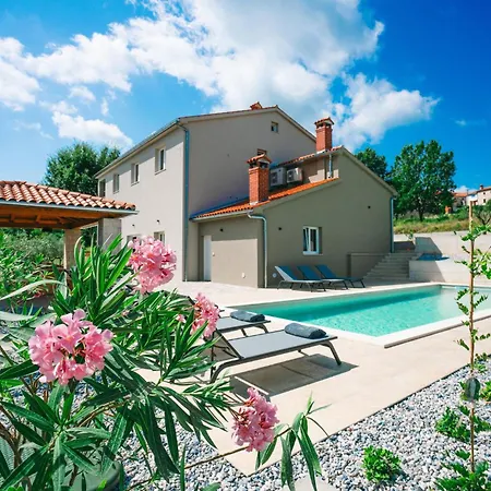 Lovely Home In Vizinada *