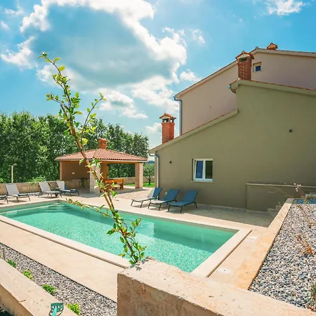 Gorgeous Home In Vizinada With Wi-Fi * Vižinada